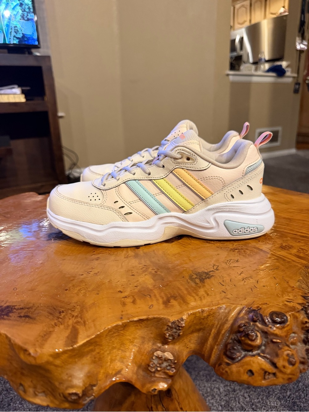 adidas Strutter Women's 7.5 / Men's 6 Sneaker Beige Multi Pastel Color GX6160